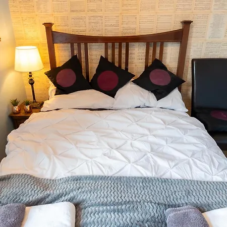 Starbeck Serviced Apartman *